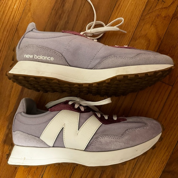 New Balance 327 Purple Sneakers - Picture 2 of 4